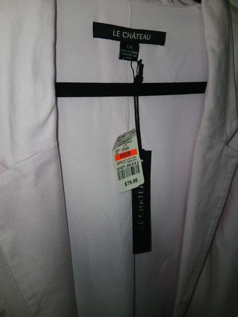 *New With Tags* Le Chateau Pink Rose PA Blazer - Size L image indicator(2)