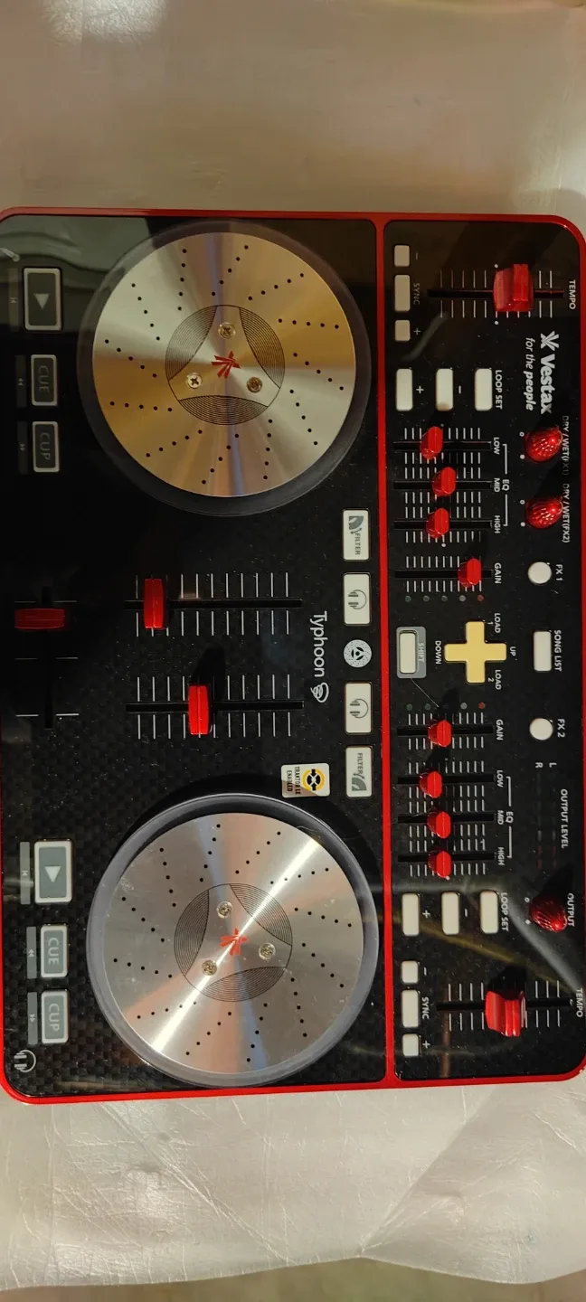 Vestax Typhoon DJ Controller