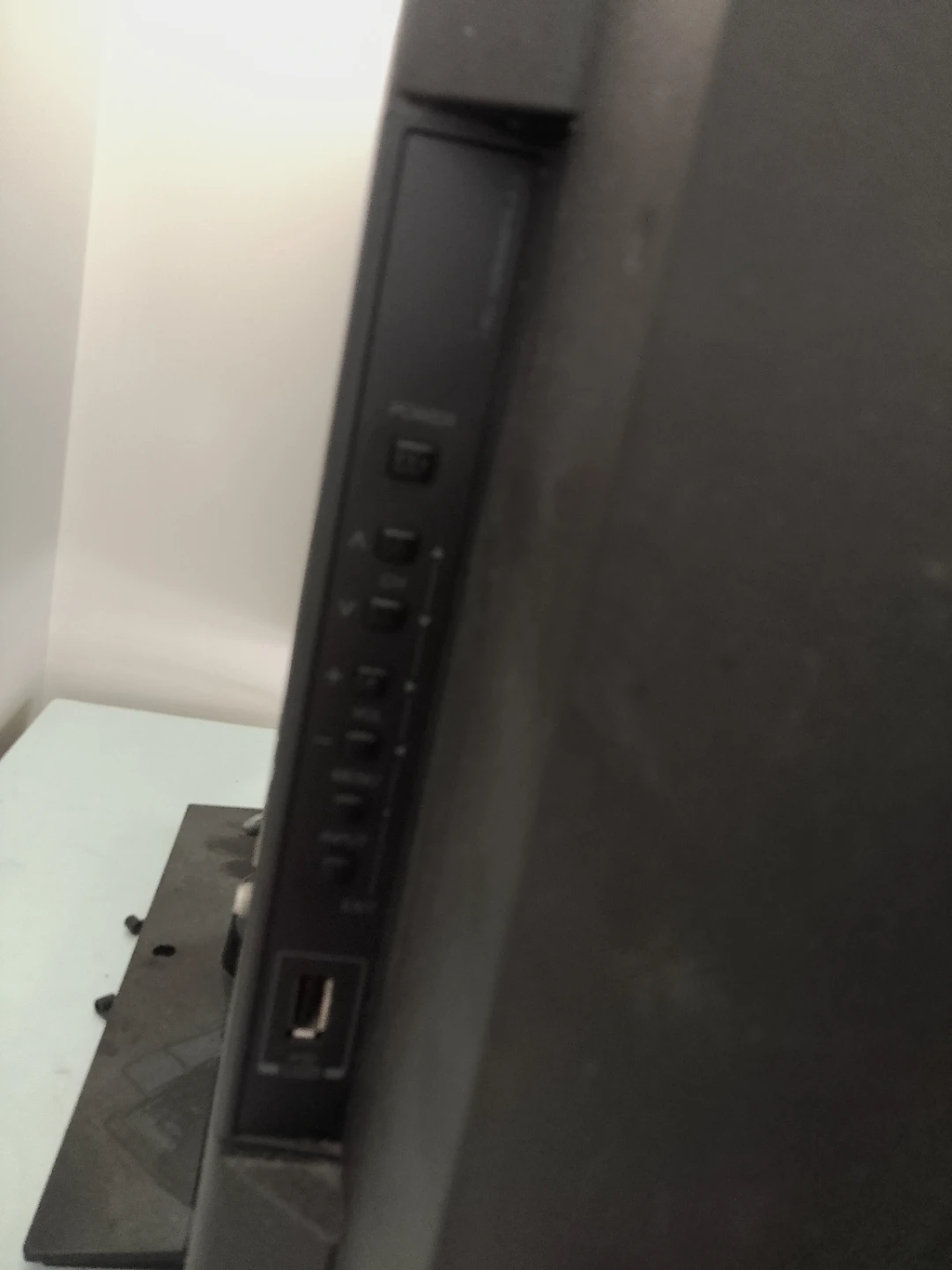 television set - photo 2
