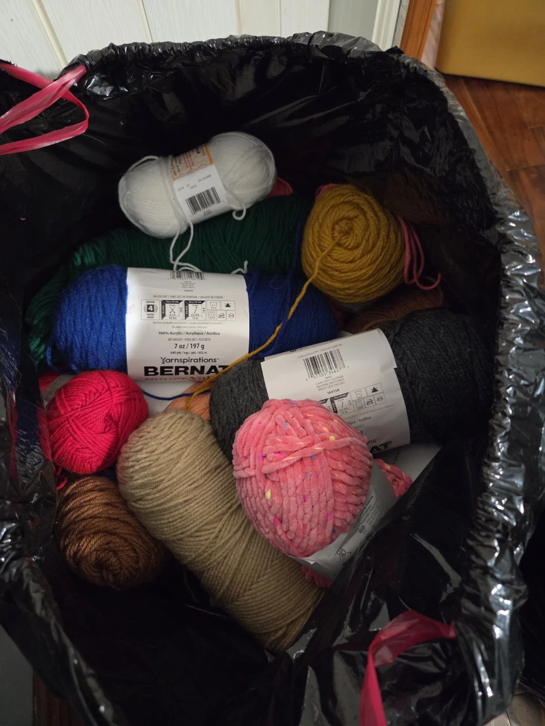 Yarn Lot - Bernat, Loops & Threads - photo 4