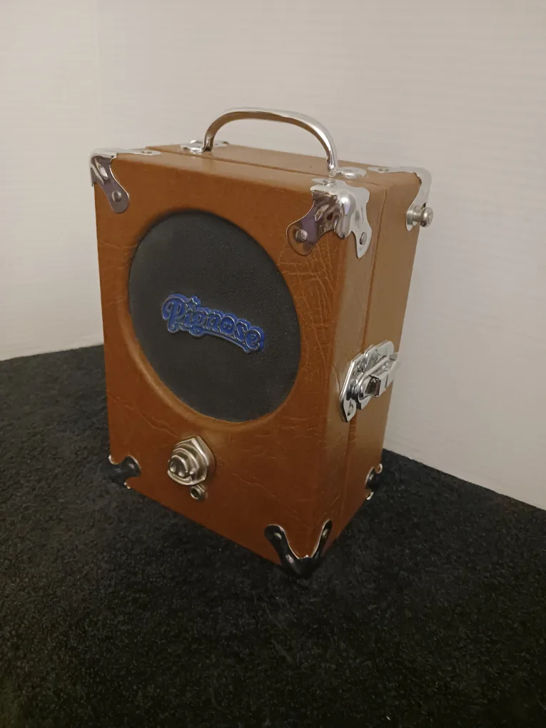 Original Pignose 7-100-R Portable Guitar Amp.Hong Kong 5 watts image indicator(4)