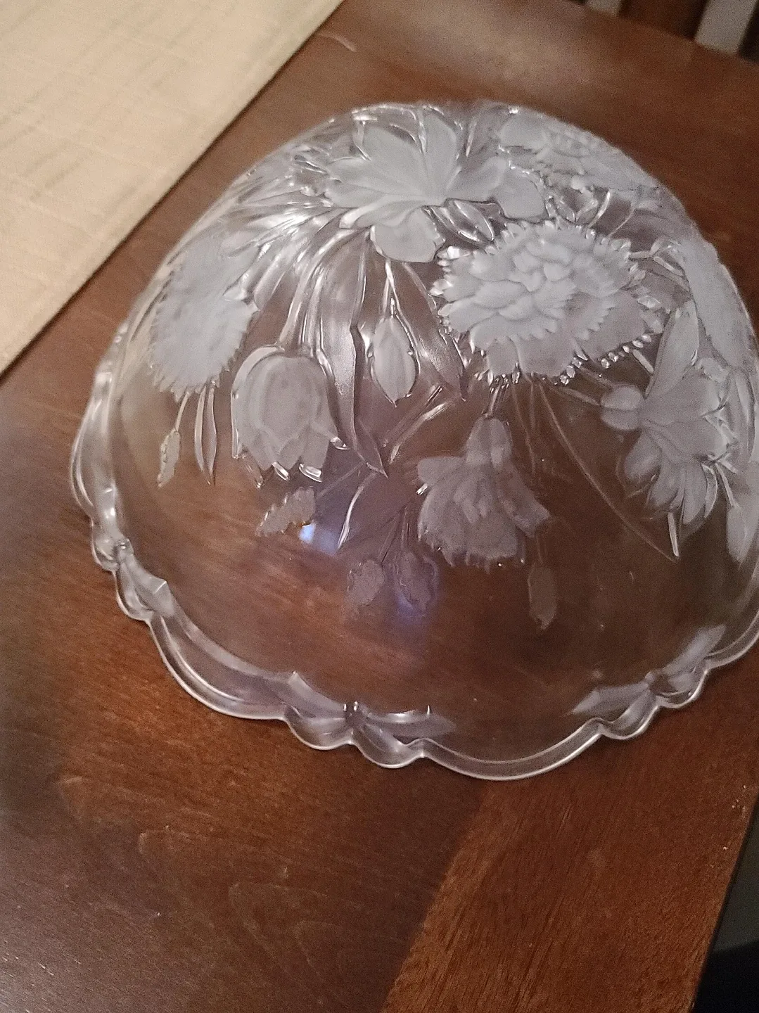 Floral Etched Glass Bowl image indicator(2)
