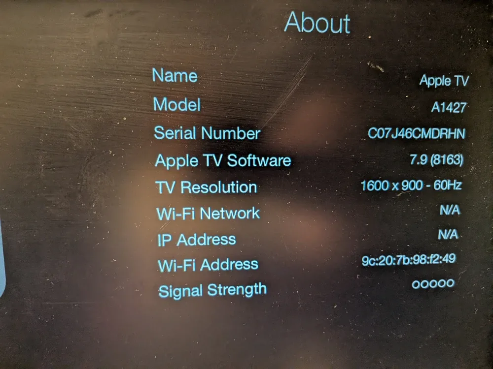 Apple TV 3 with original box image indicator(3)