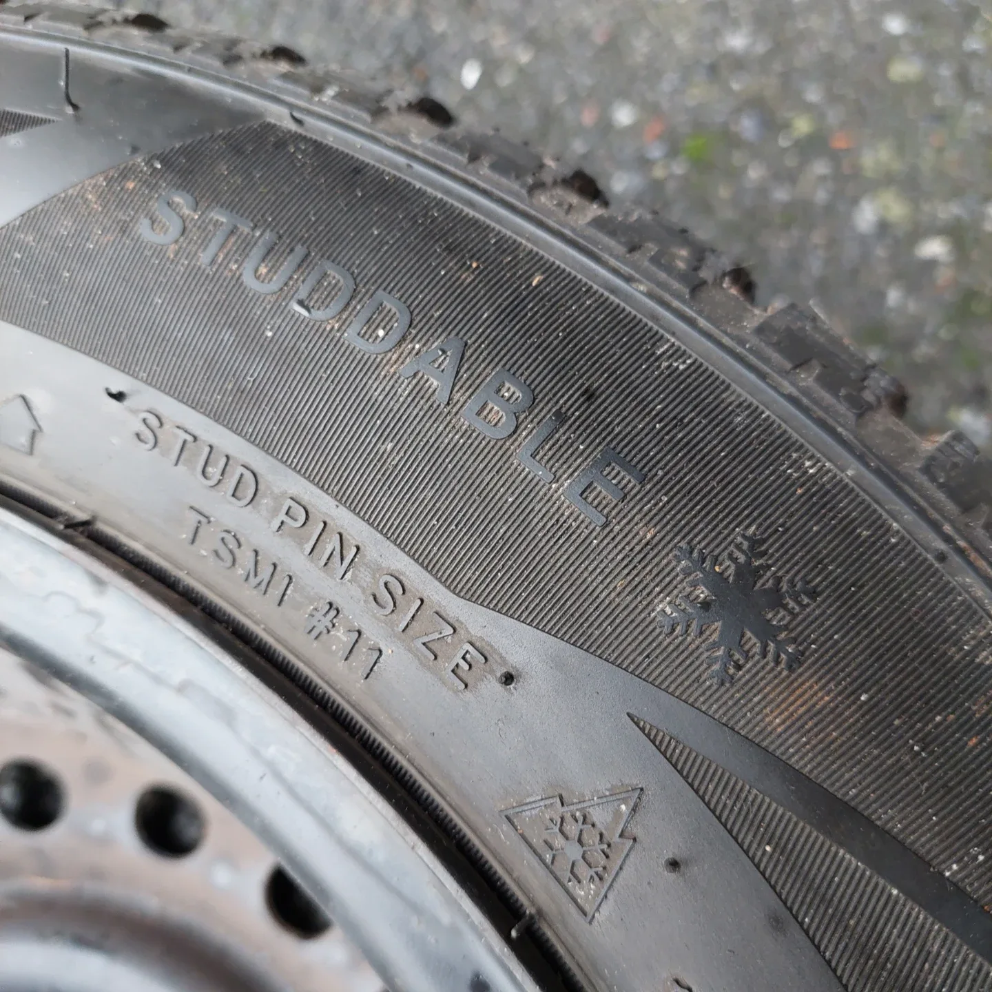 2x Winter Trek Radial Tubeless Tire 175/65R14 image indicator(5)