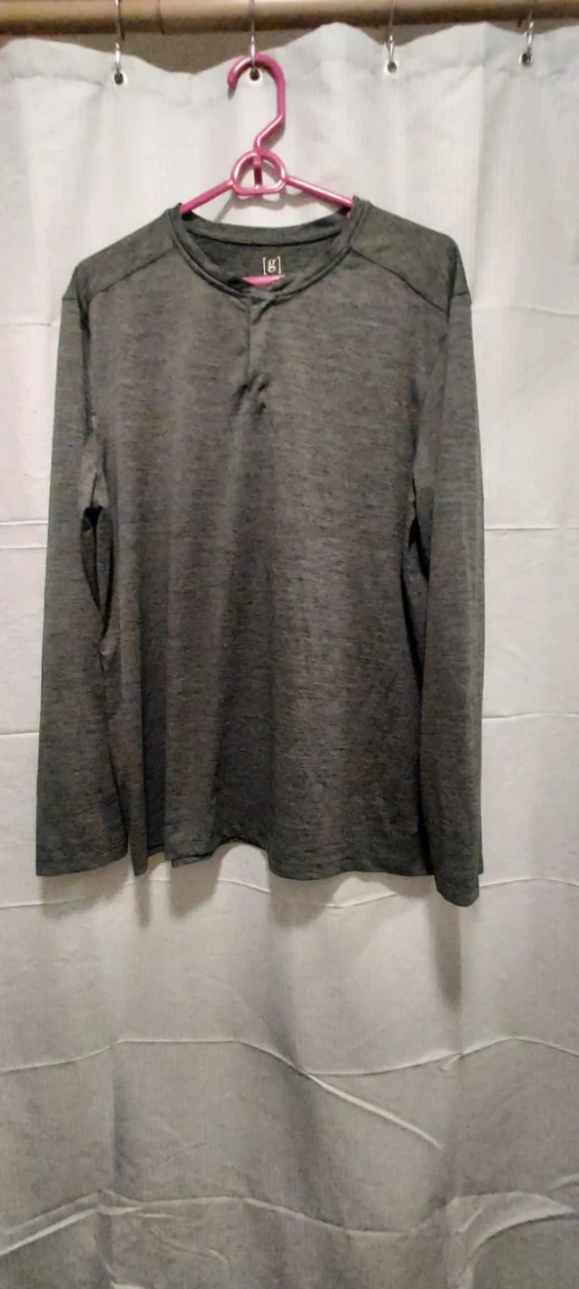 [g] Gray Long Sleeve Henley Shirt
