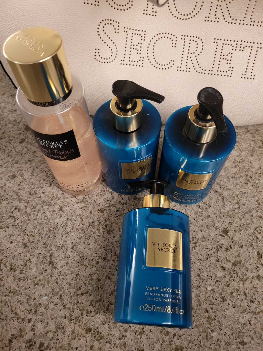 Victoria's Secret Velvet Petals Shimmer & Very Sexy Sea Lotion - photo 2