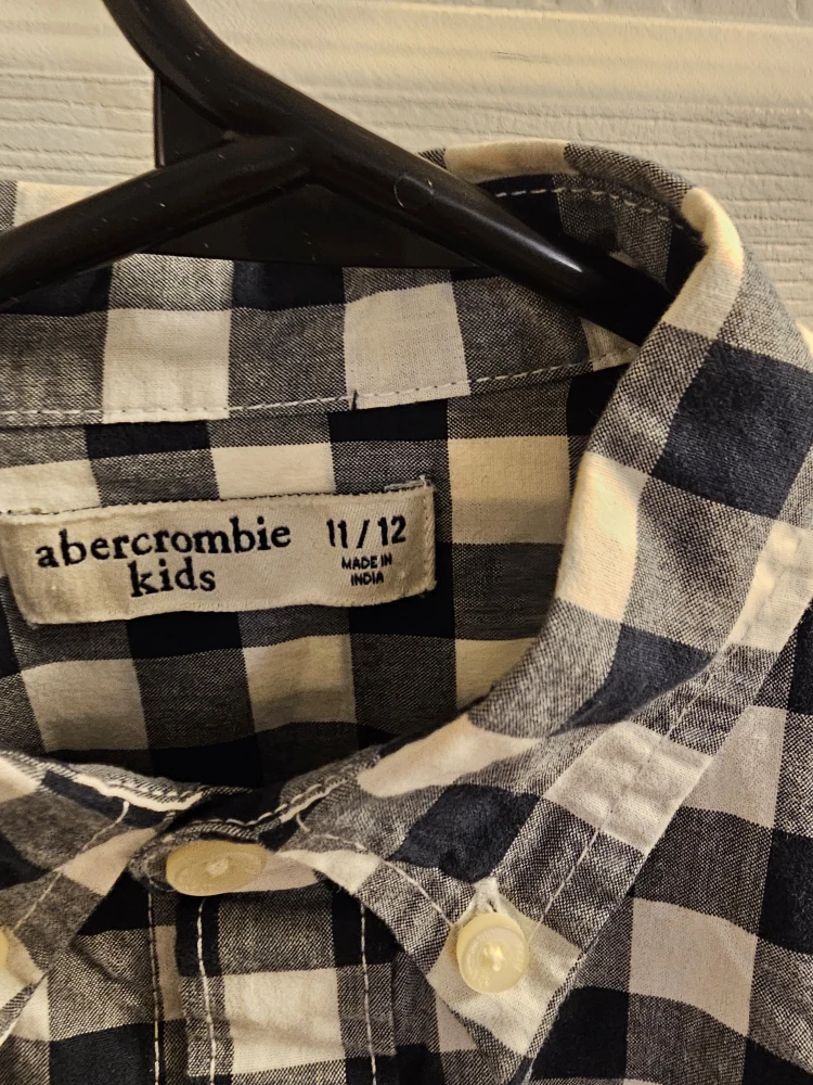 Kids'  Shirts & T shirts - Sizes 11/12 & M(8-10) - photo 2