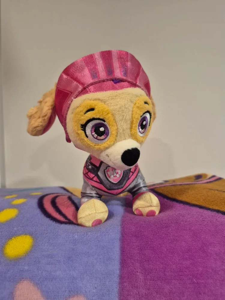 Paw Patrol Skye Plush and Blanket Set image indicator(2)