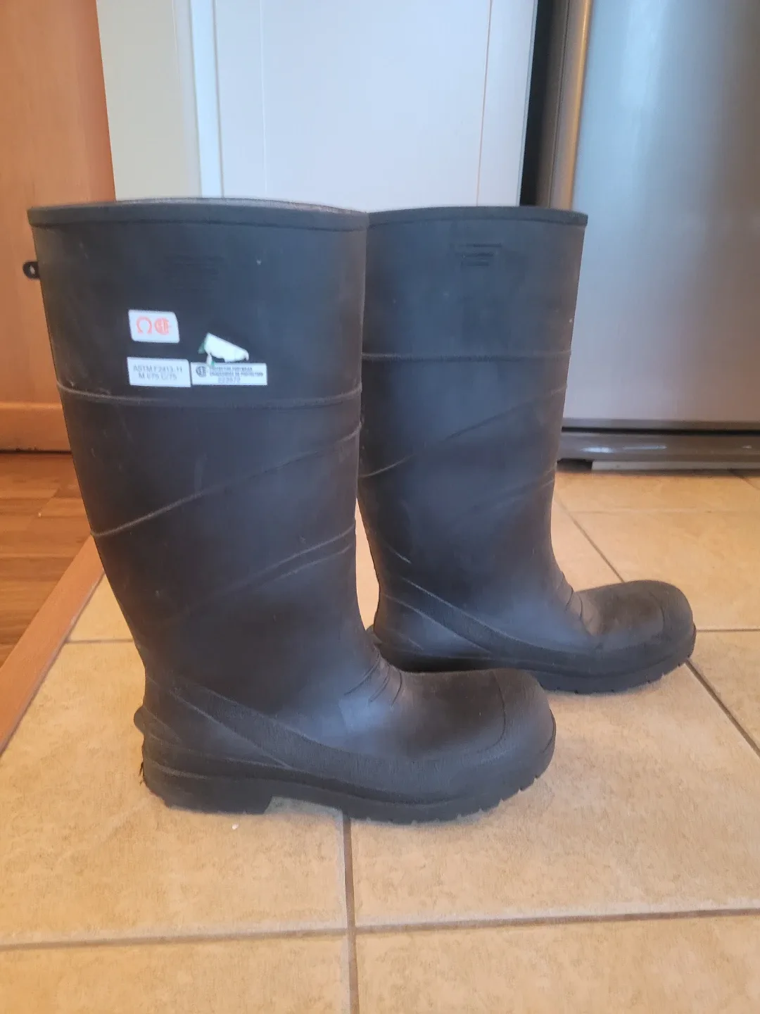 Size 11 Black Rubber Work Boots