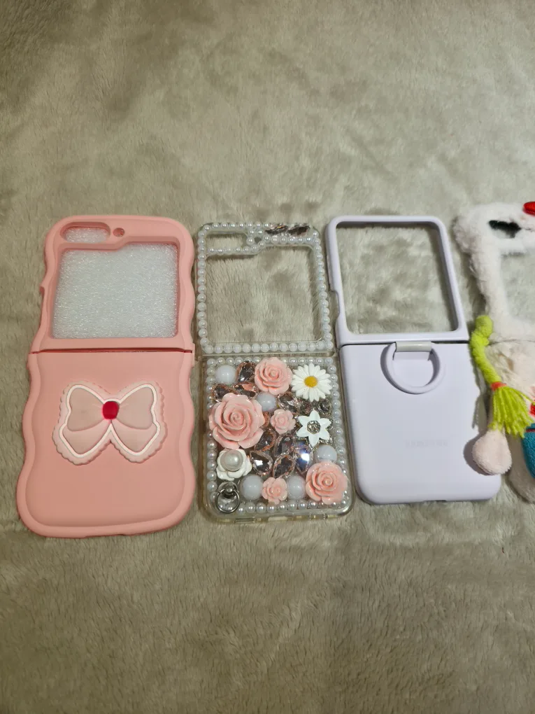 Samsung Galaxy Z Flip 5 5G phone cases image indicator(3)