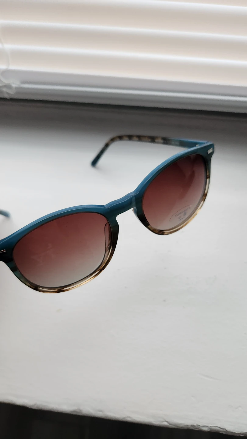 DUCO Sunglasses with Case & Accessories - photo 2