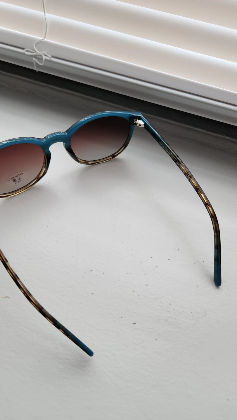 DUCO Sunglasses with Case & Accessories - photo 3