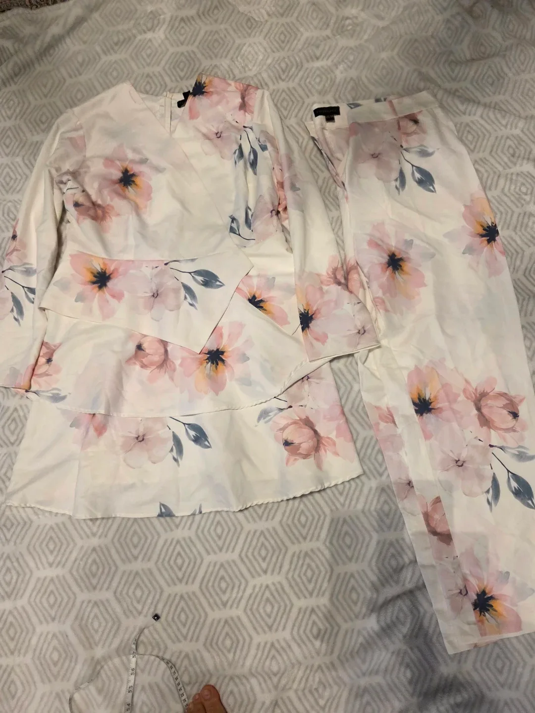 Two piece outfit set image indicator(2)