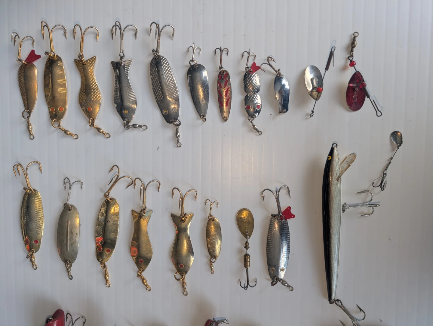 Fishing Lure Lot - Assorted Styles antique and gold-plated - photo 4