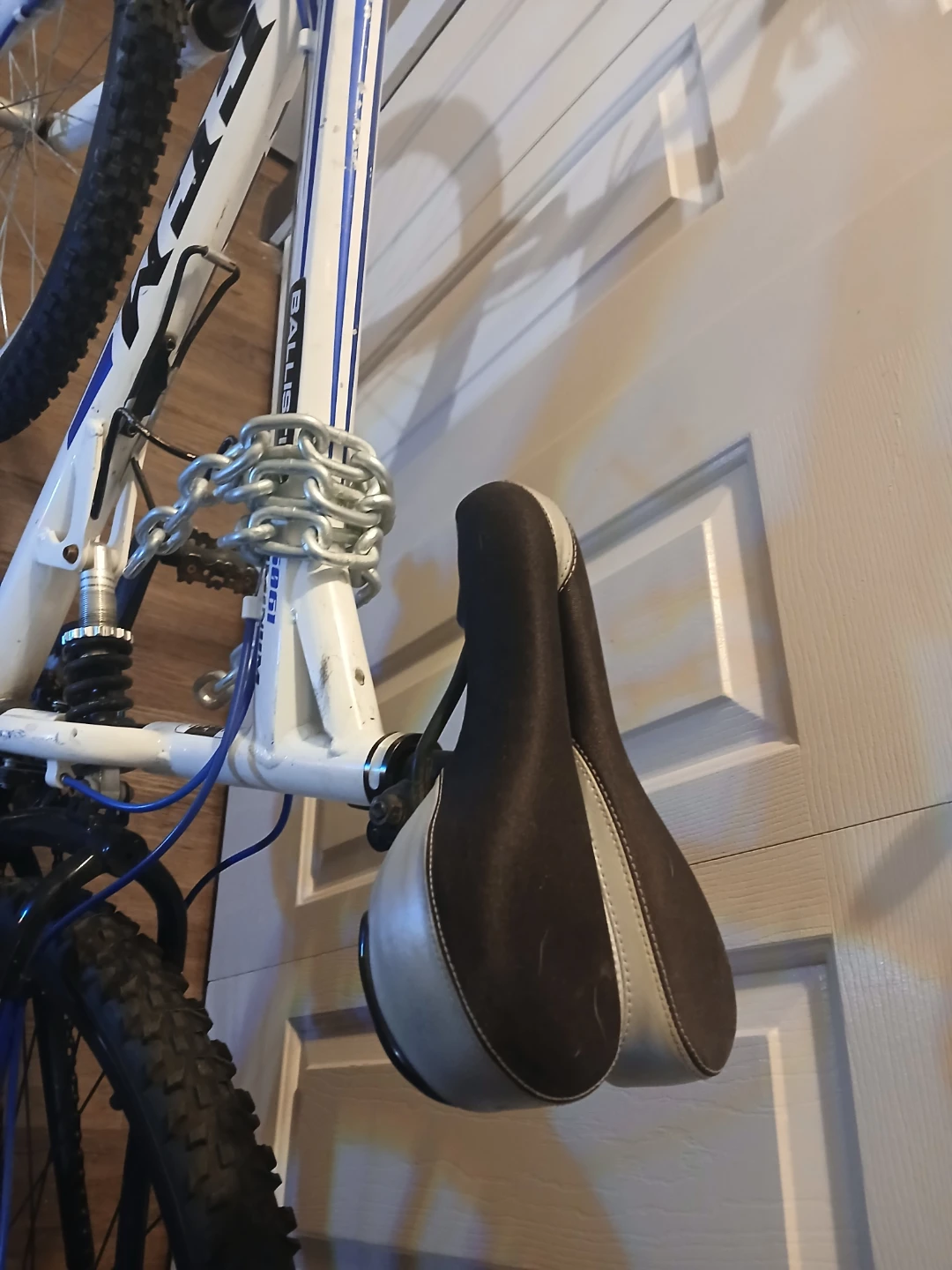 CCM Ballistic Mountain Bike - White/Blue - photo 3