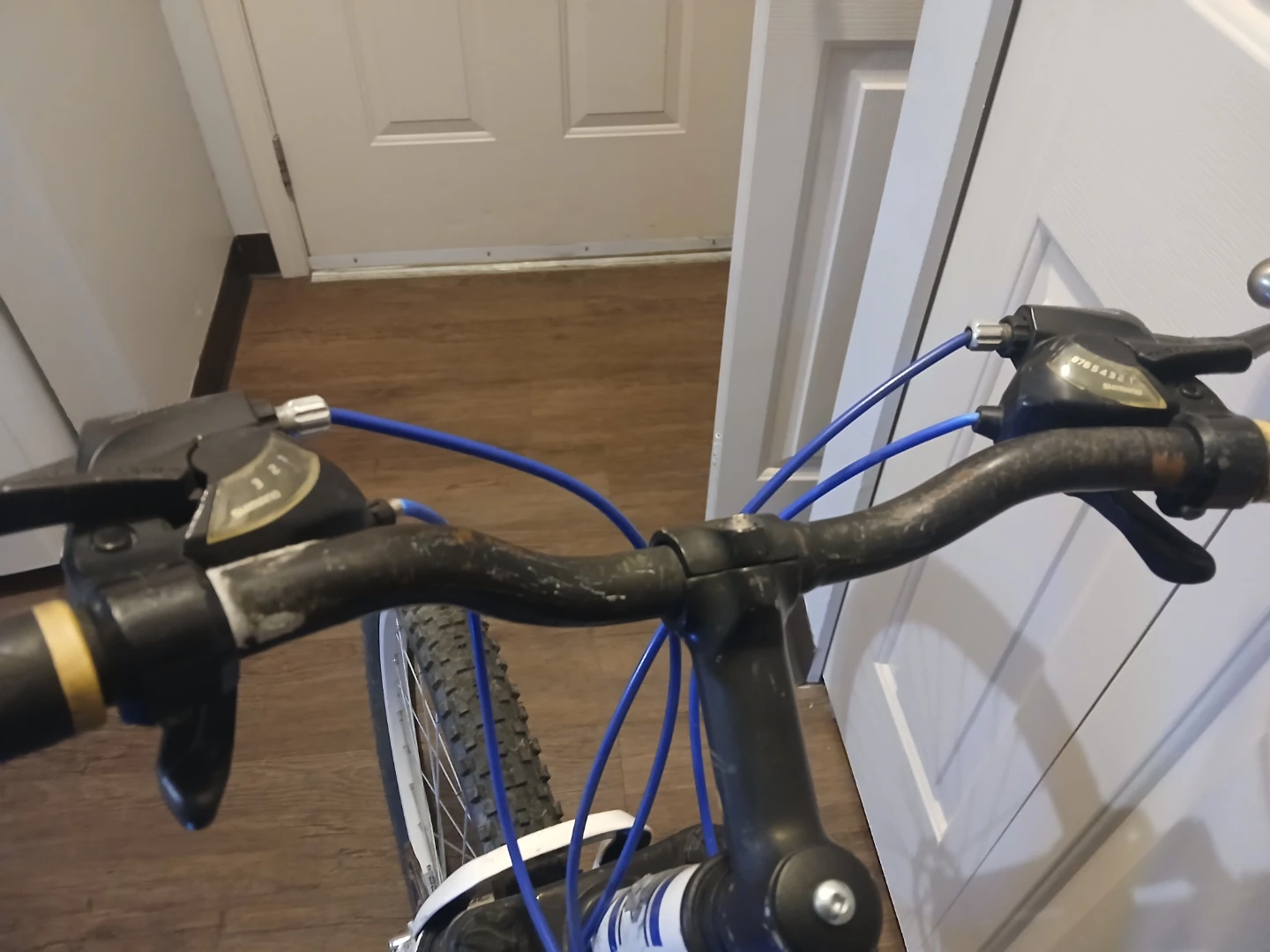 CCM Ballistic Mountain Bike - White/Blue - photo 4