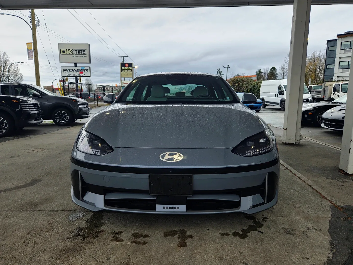 2024 Hyundai Ioniq 6 Ultimate Long-Range AWD image indicator(2)