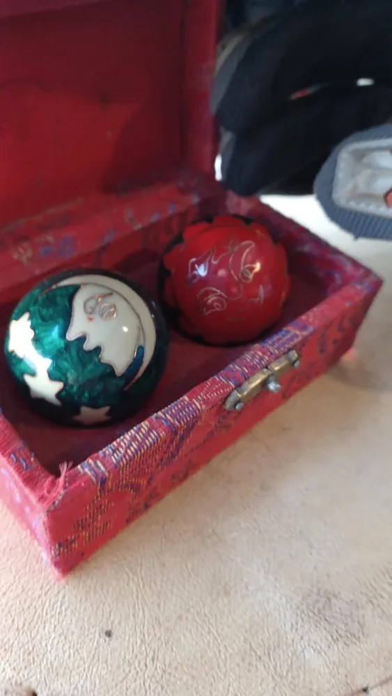 Vintage Chinese Baoding Balls with Case image indicator(2)