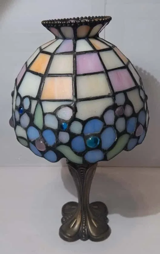 PartyLite Hydrangea Tiffany Style Glass Tealight Lamp Vintage image indicator(4)