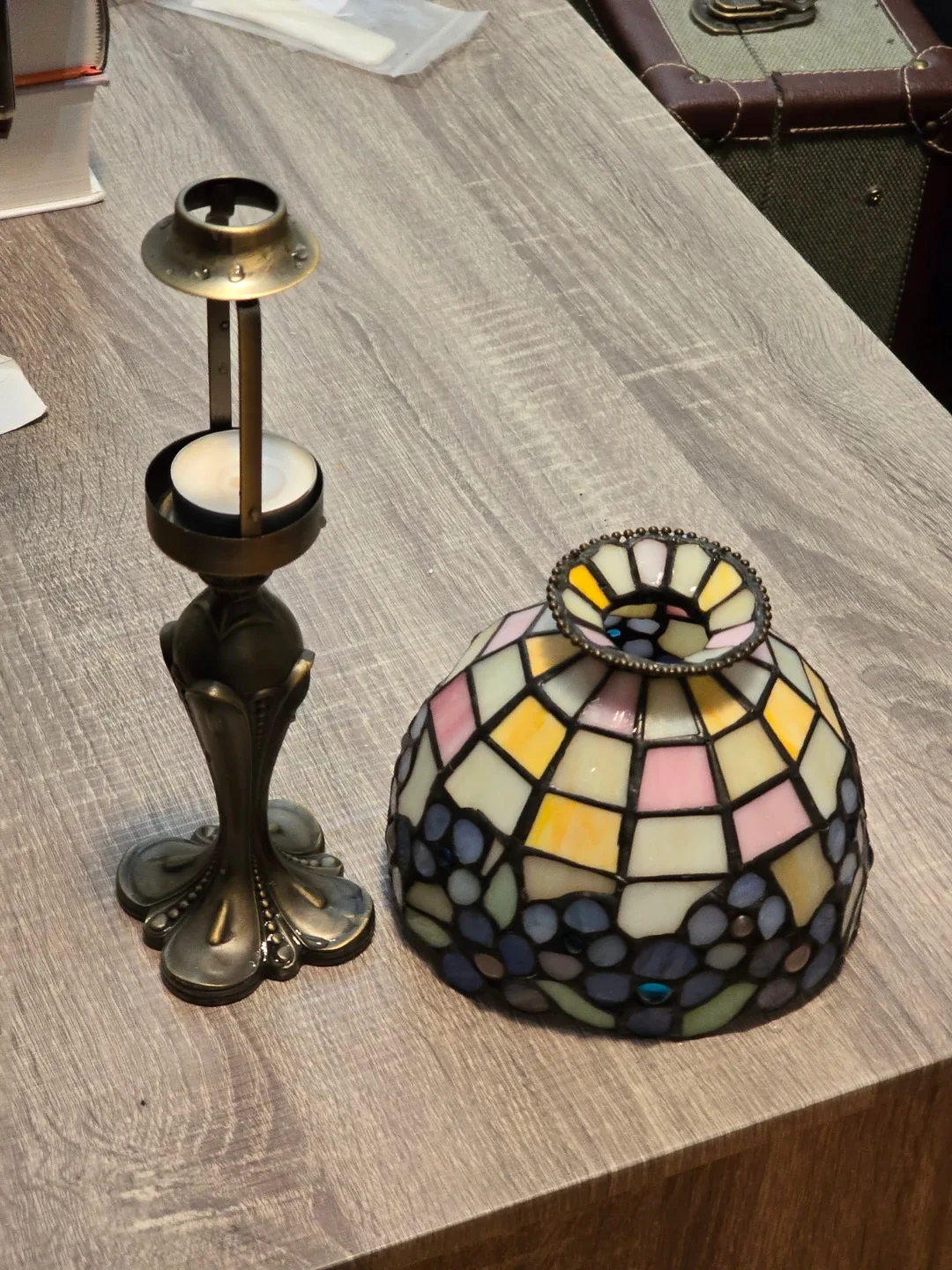 PartyLite Hydrangea Tiffany Style Glass Tealight Lamp Vintage image indicator(6)