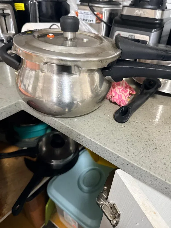 Mixed Kitchen Cookware Set image indicator(3)