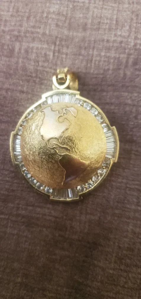 10k gold chain and pendant image indicator(3)