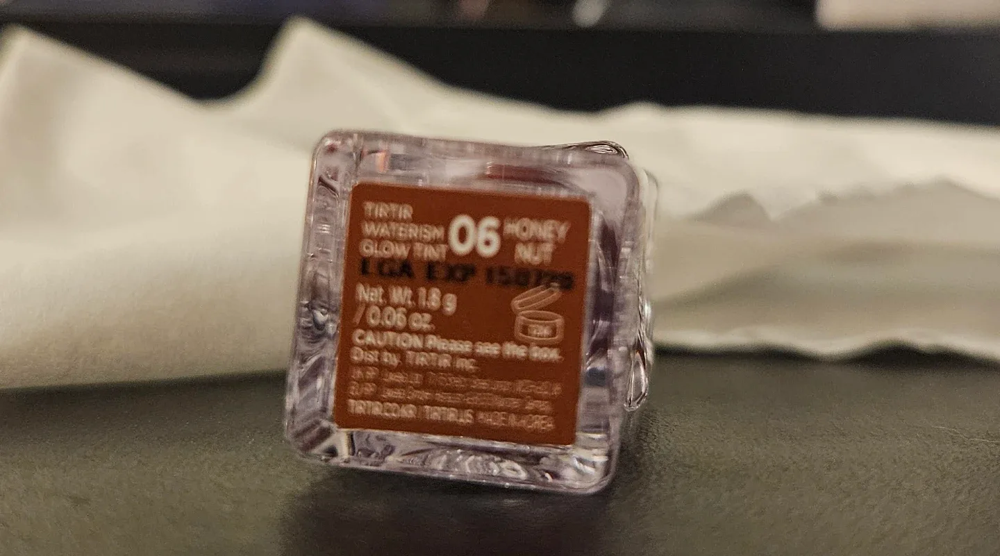 TIRTIR Waterism Glow Tint Mini #06 Honey Nut image indicator(2)