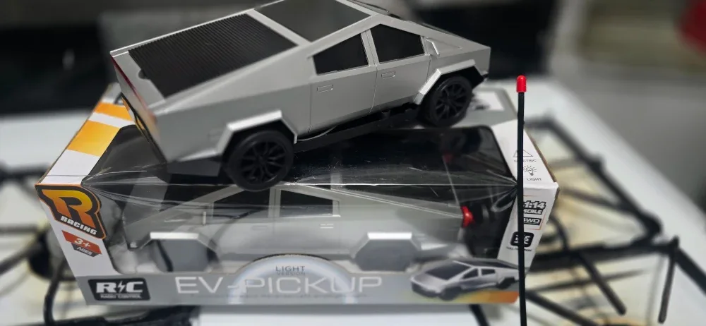 R/C Racing EV-Pickup 1:14 Scale