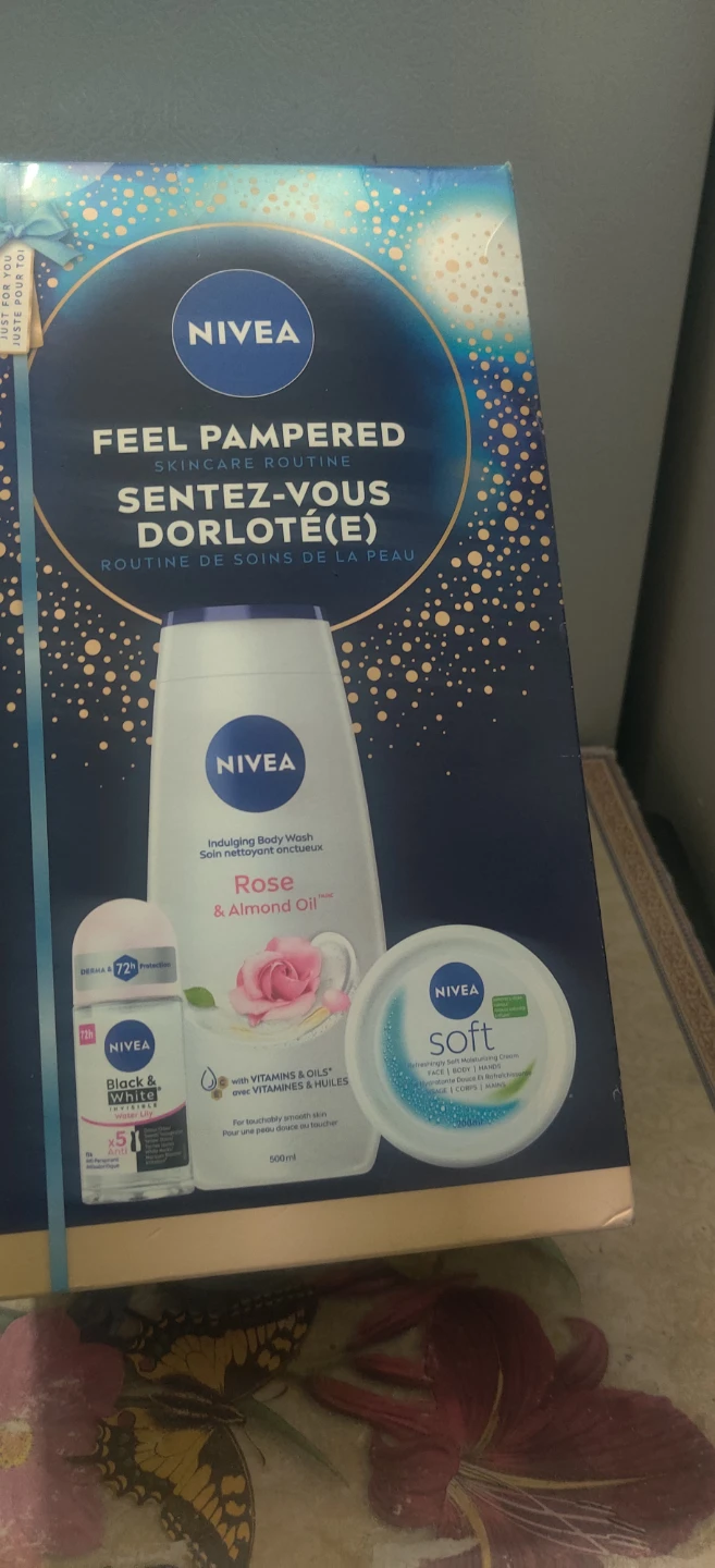 Nivea Feel Pampered Skincare Routine Set - photo 2