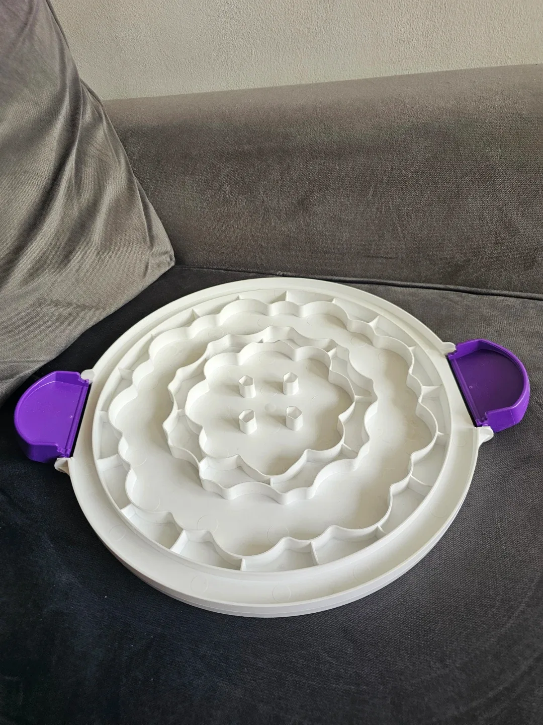 Wilton Cake and Cupcake Carrier Caddy 🎂 🧁 #Cleanout ♻️ image indicator(4)