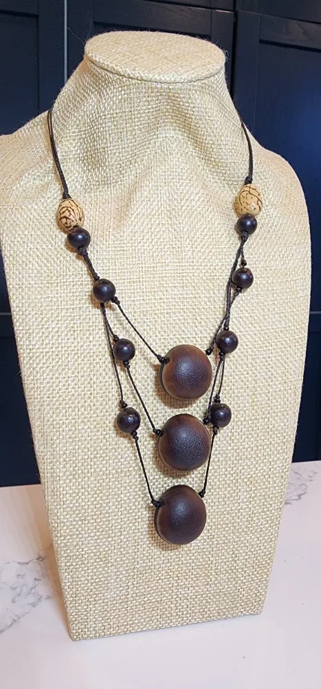 Brown Beaded Necklace image indicator(3)