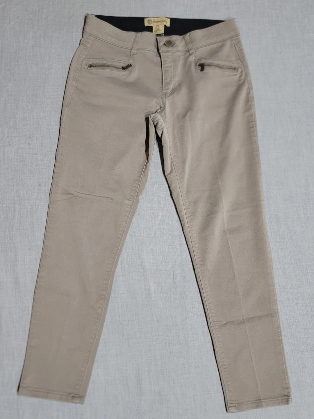 Democracy Women's Khaki Pants chinos ab tech- Size 8