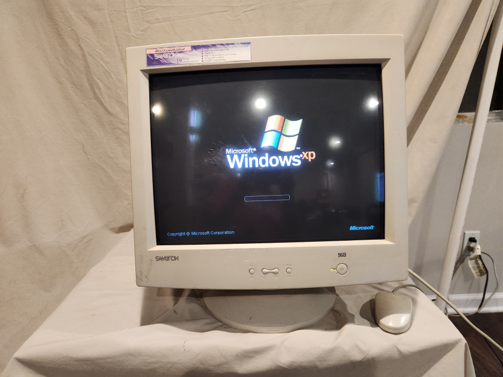 Samtron 96B 19" CRT Monitor - photo 3