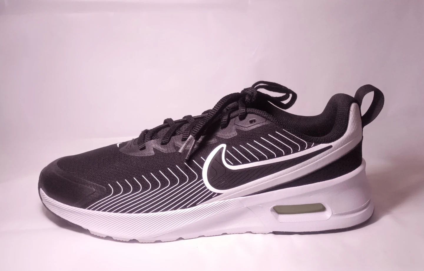Nike Men's Air Max Nuaxis casual sneakers