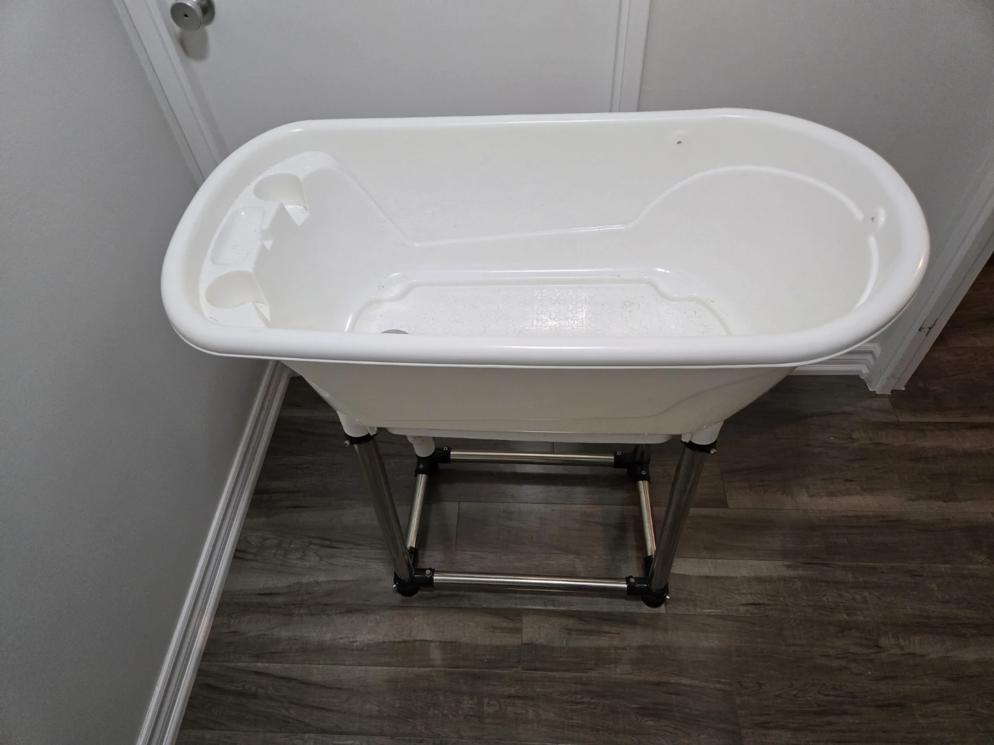 White Baby Bathtub with Stand - photo 3