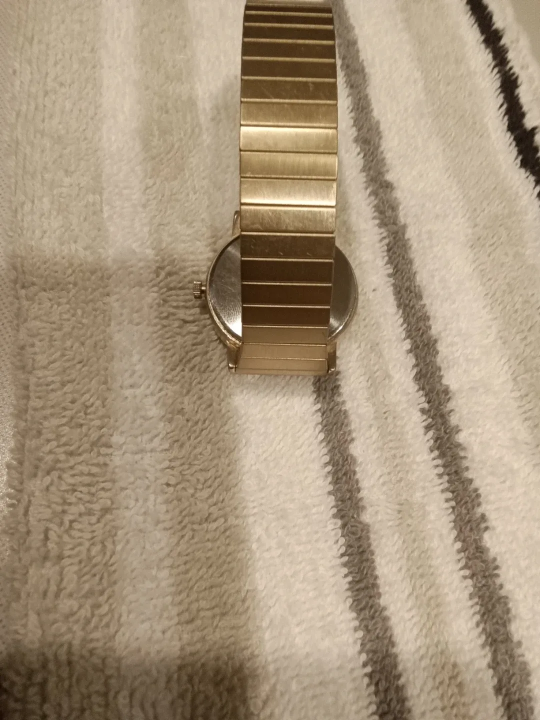 Vintage Acoua Quartz Water Resistant Watch image indicator(3)