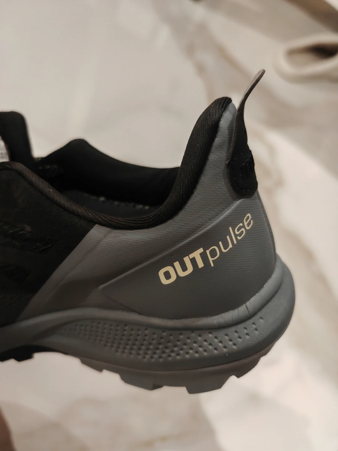 Salomon OUTpulse Trail Running Shoes Men US 9.5 - photo 4