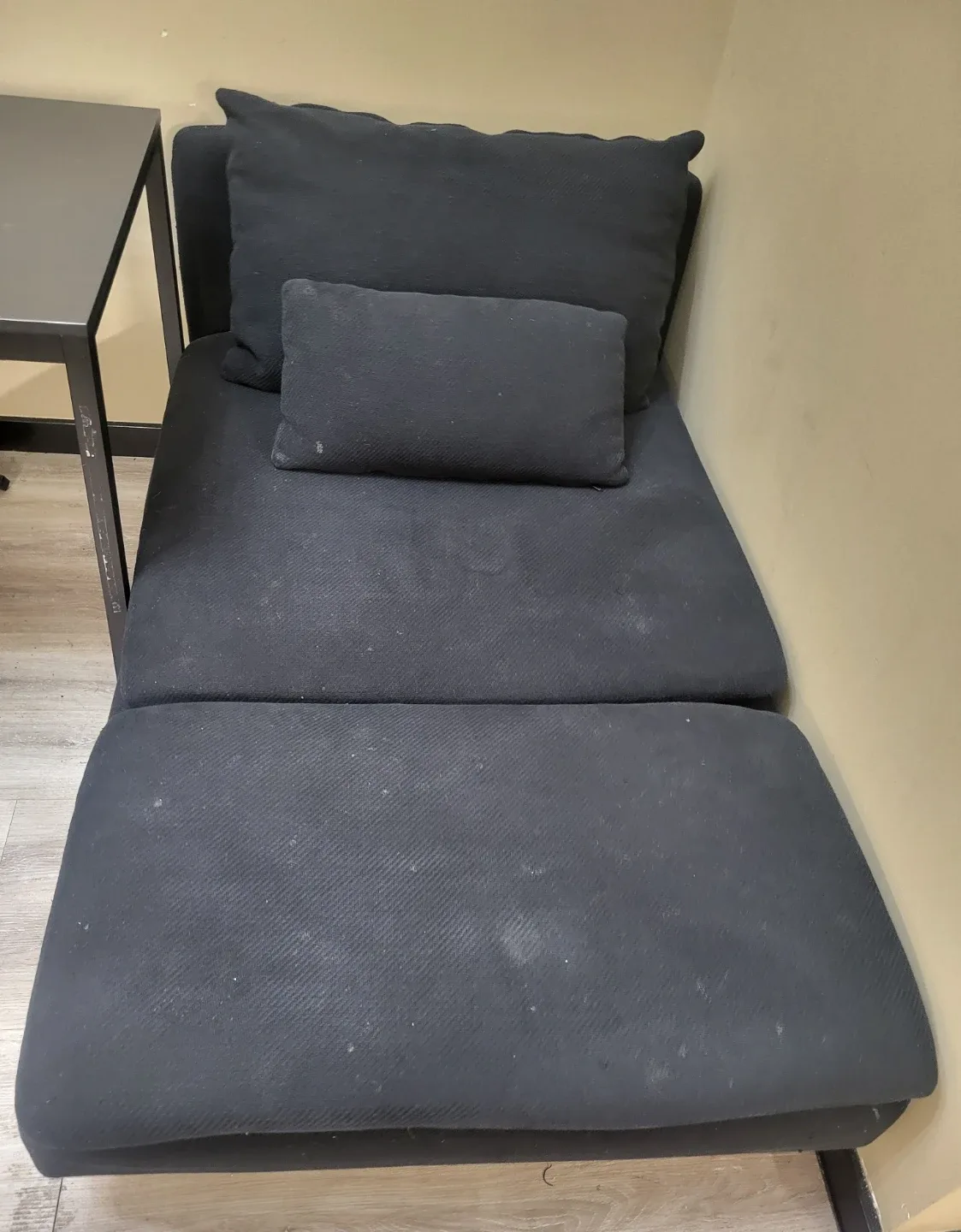 Black Chaise Lounge with Cushions