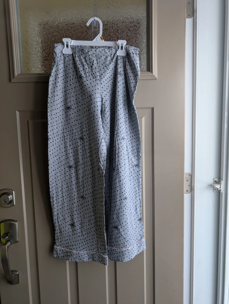 Womens sz med sleep pants $5 each - photo 2