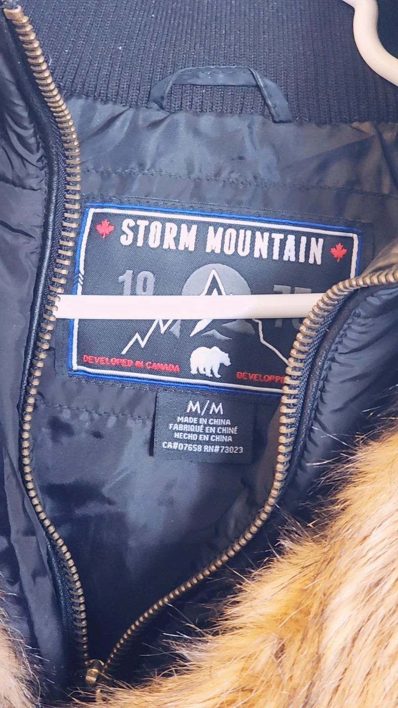Storm Mountain Black Winter Jacket Size M - photo 4