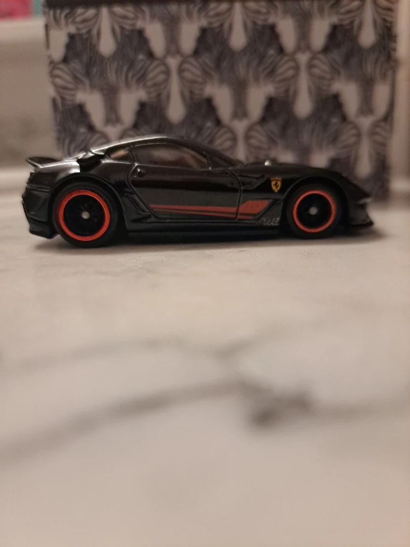 Hot Wheels Ferrari 599XX - photo 2