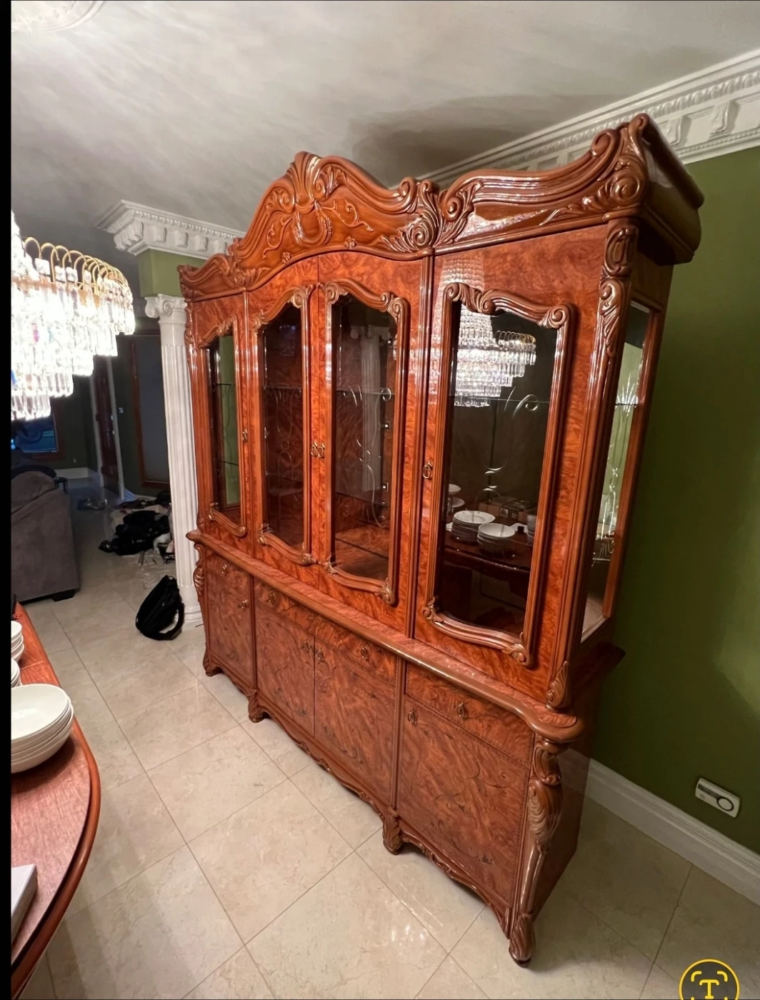 Vintage Ornate Wooden China Cabinet - photo 2