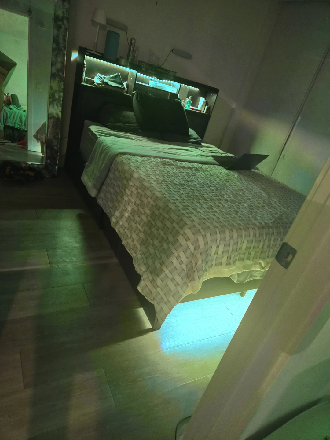 Queen Size Bed Frame with Headboard Shelf - photo 3