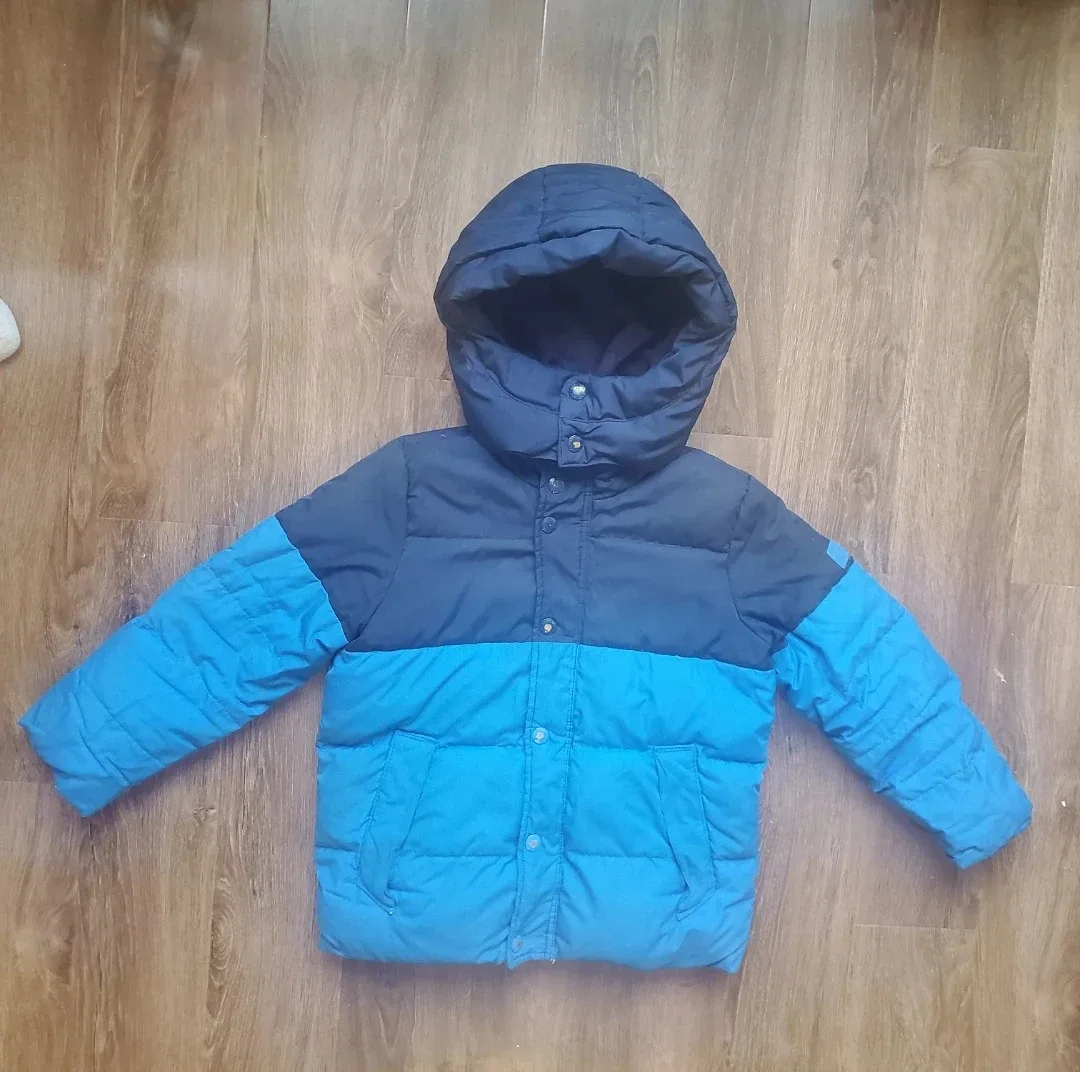 GAP Kids Puffer Jacket Size S (6-7)