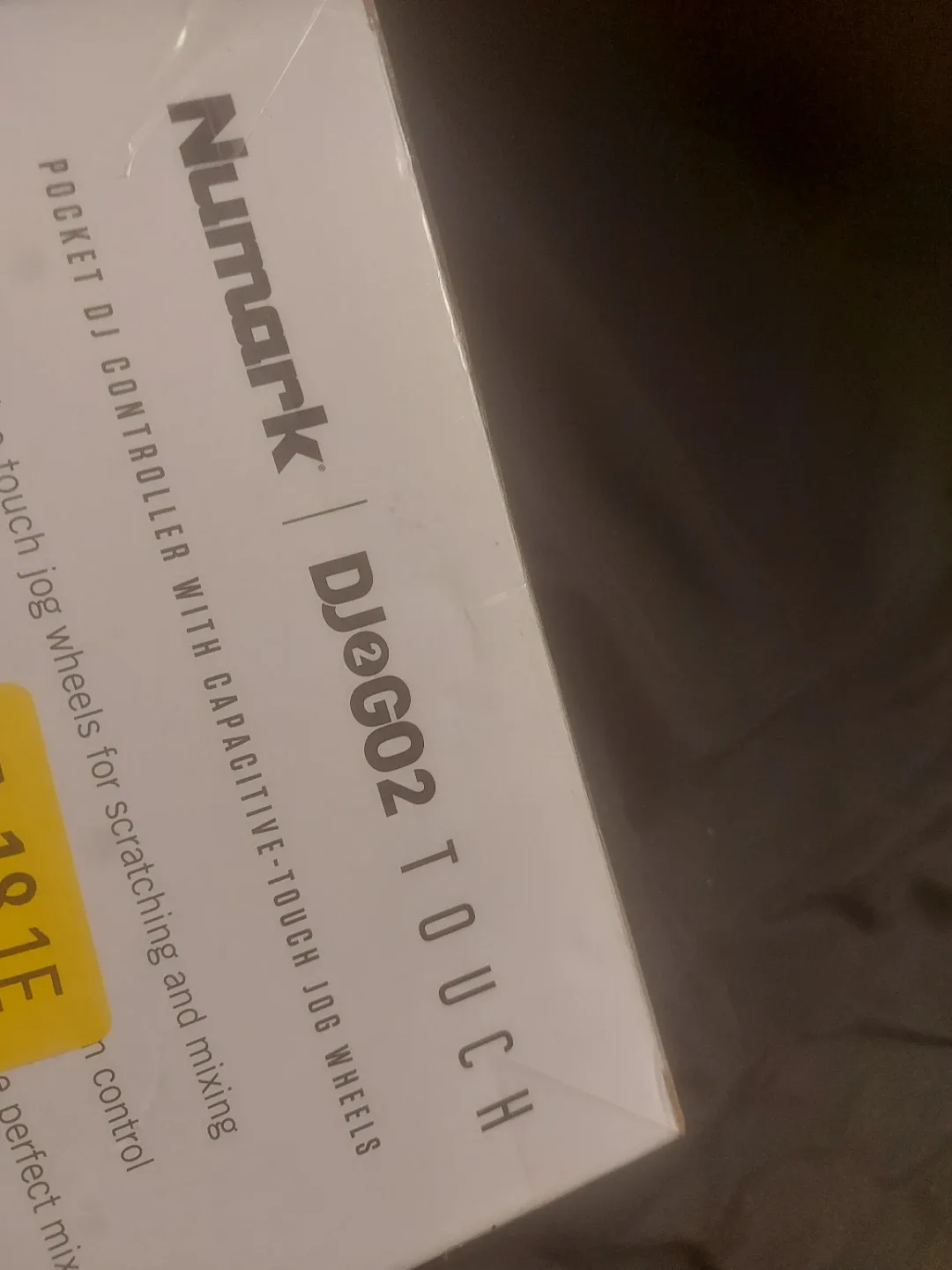 Numark DJ2GO2 Touch Pocket DJ Controller image indicator(4)