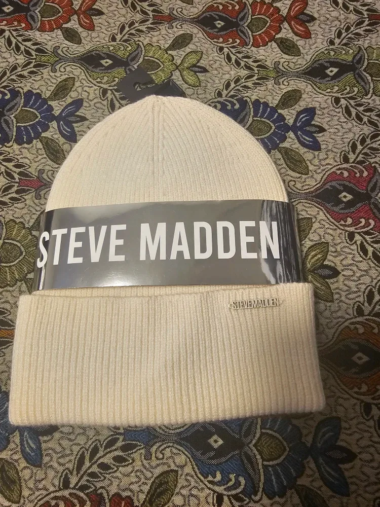 New Steve Madden Beanie - Cognac/Ivory image indicator(3)