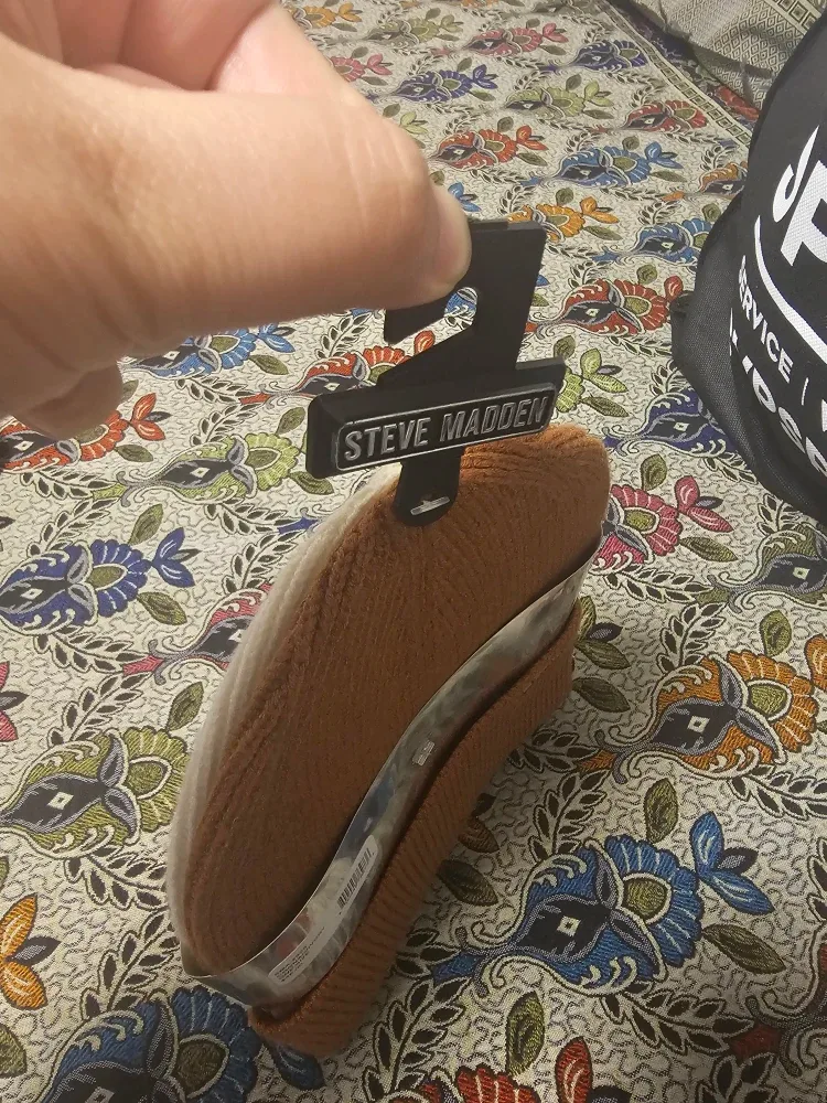 New Steve Madden Beanie - Cognac/Ivory image indicator(4)