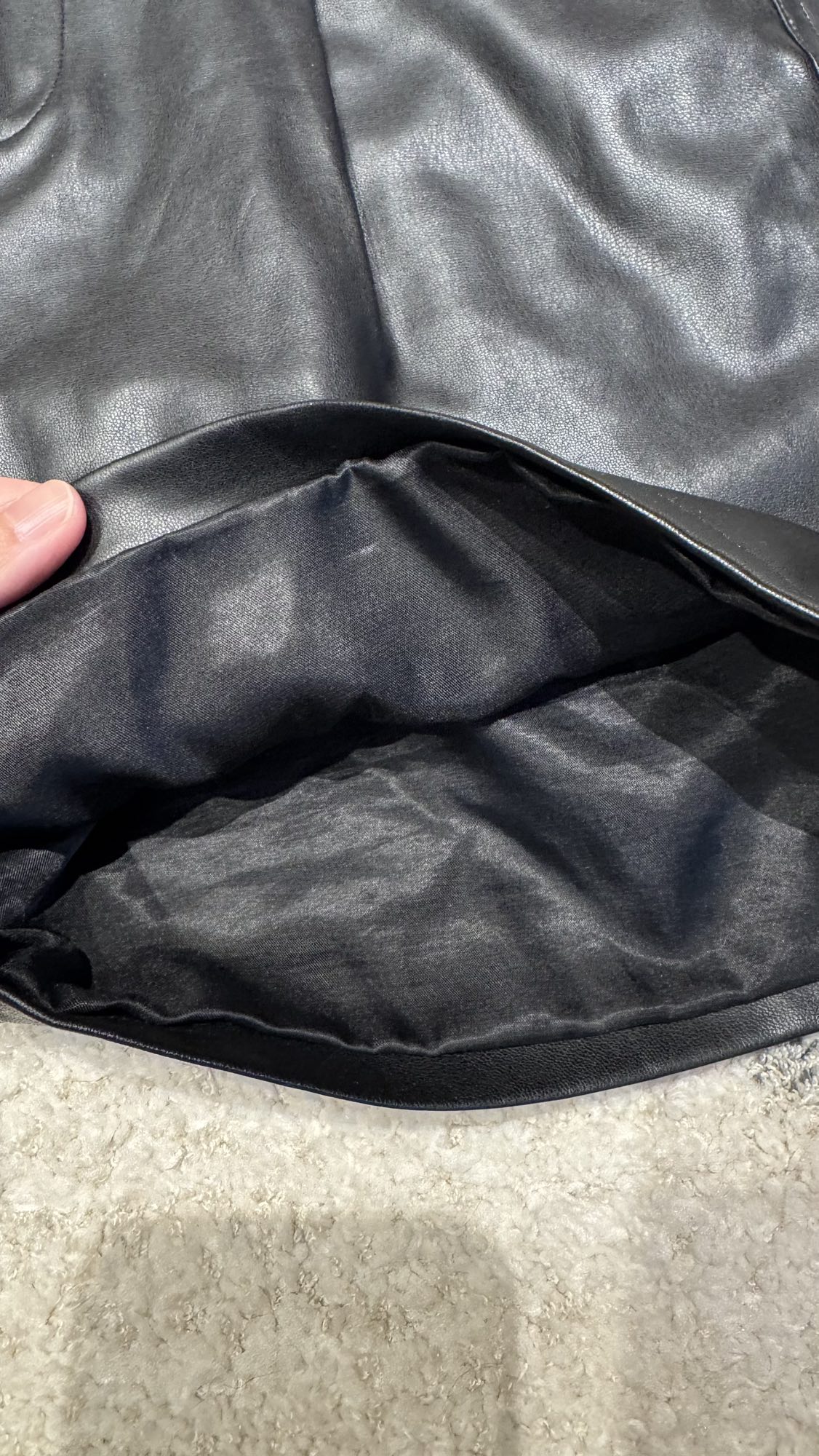 Winter shorts-Women leather black shorts - photo 3