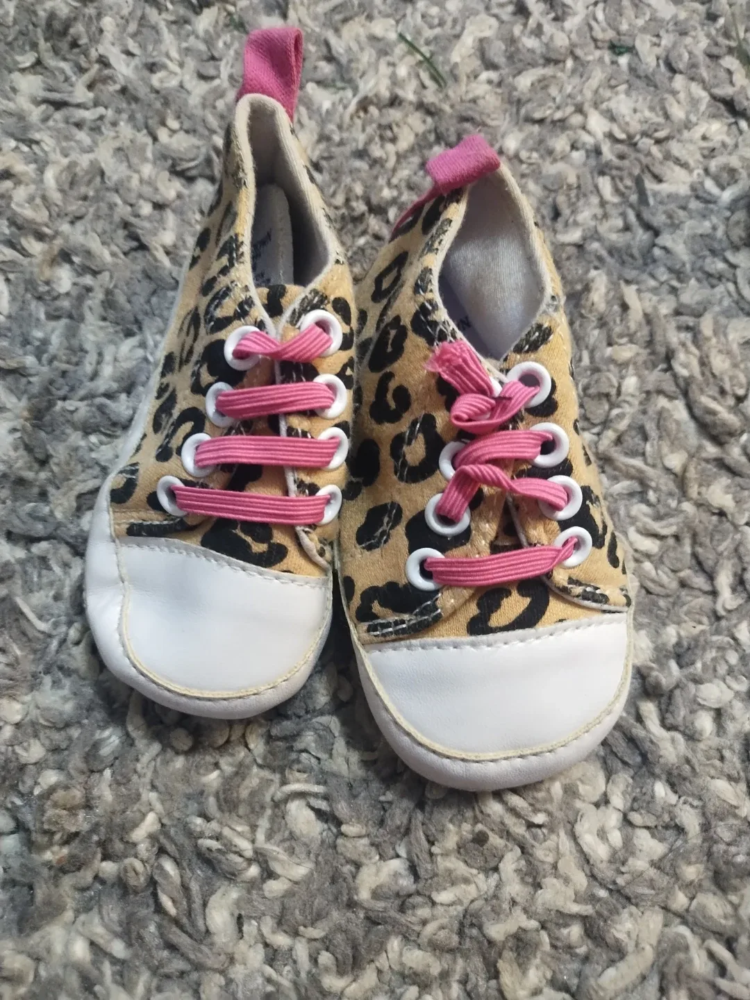 Mixed Baby Shoes & Booties image indicator(10)