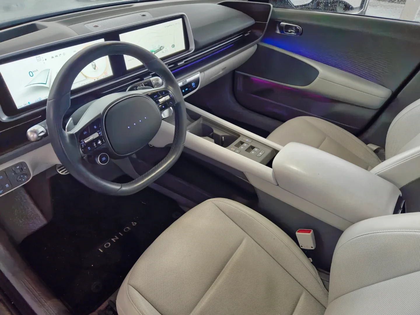 2024 Hyundai Ioniq 6 Ultimate Long-Range AWD image indicator(8)